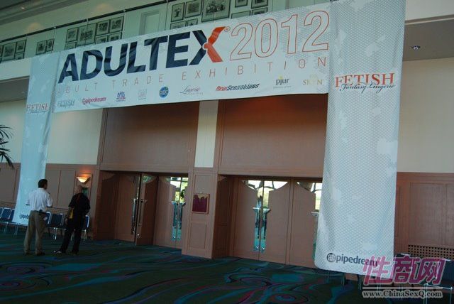 AdultExչչ^